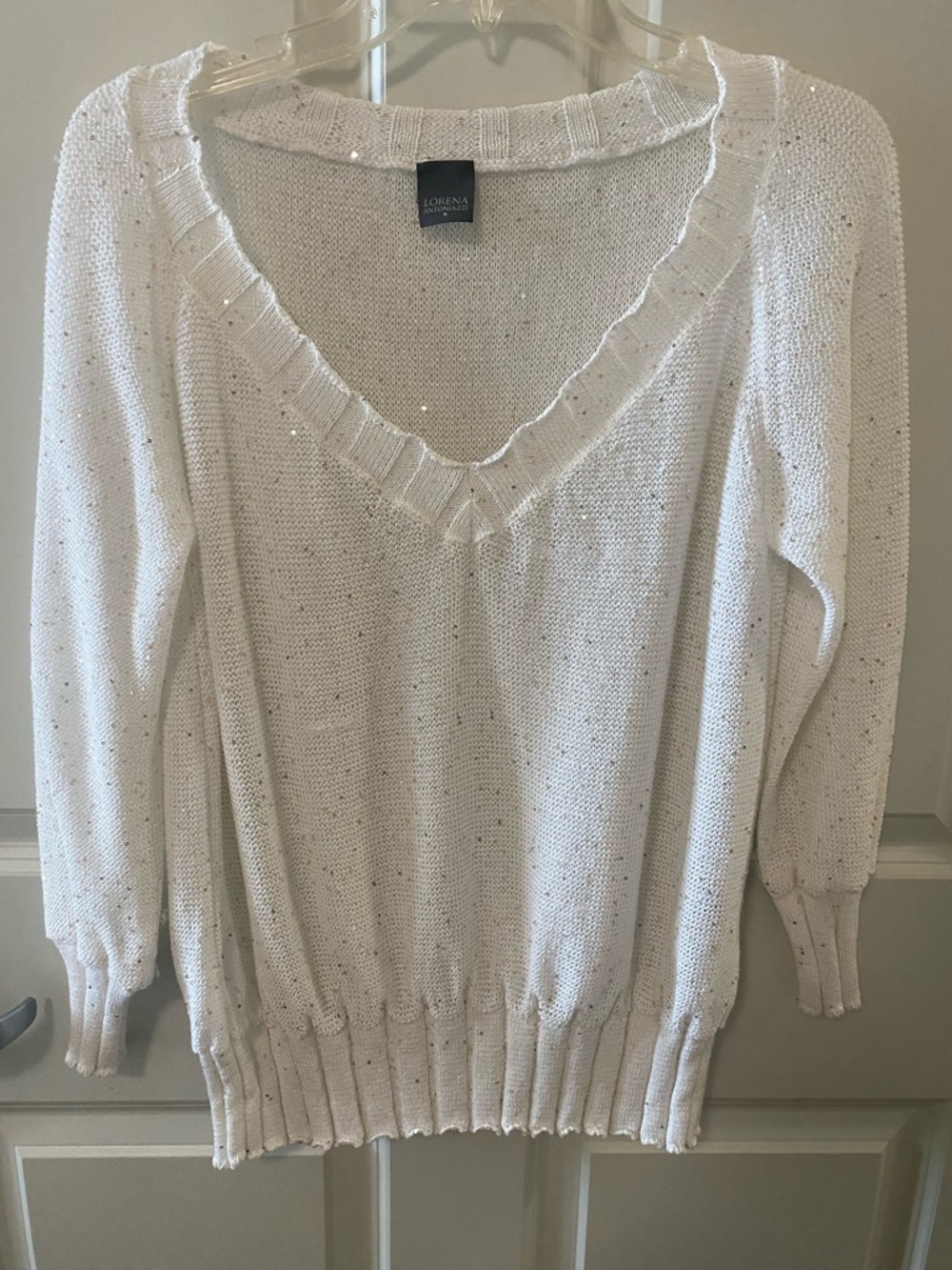 Lorena Antoniazzi Speckled Gold White V-Neck Sweater Flawed
